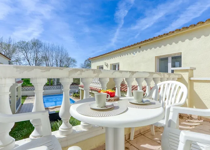 Apartamento Muga-5 By Interhome *